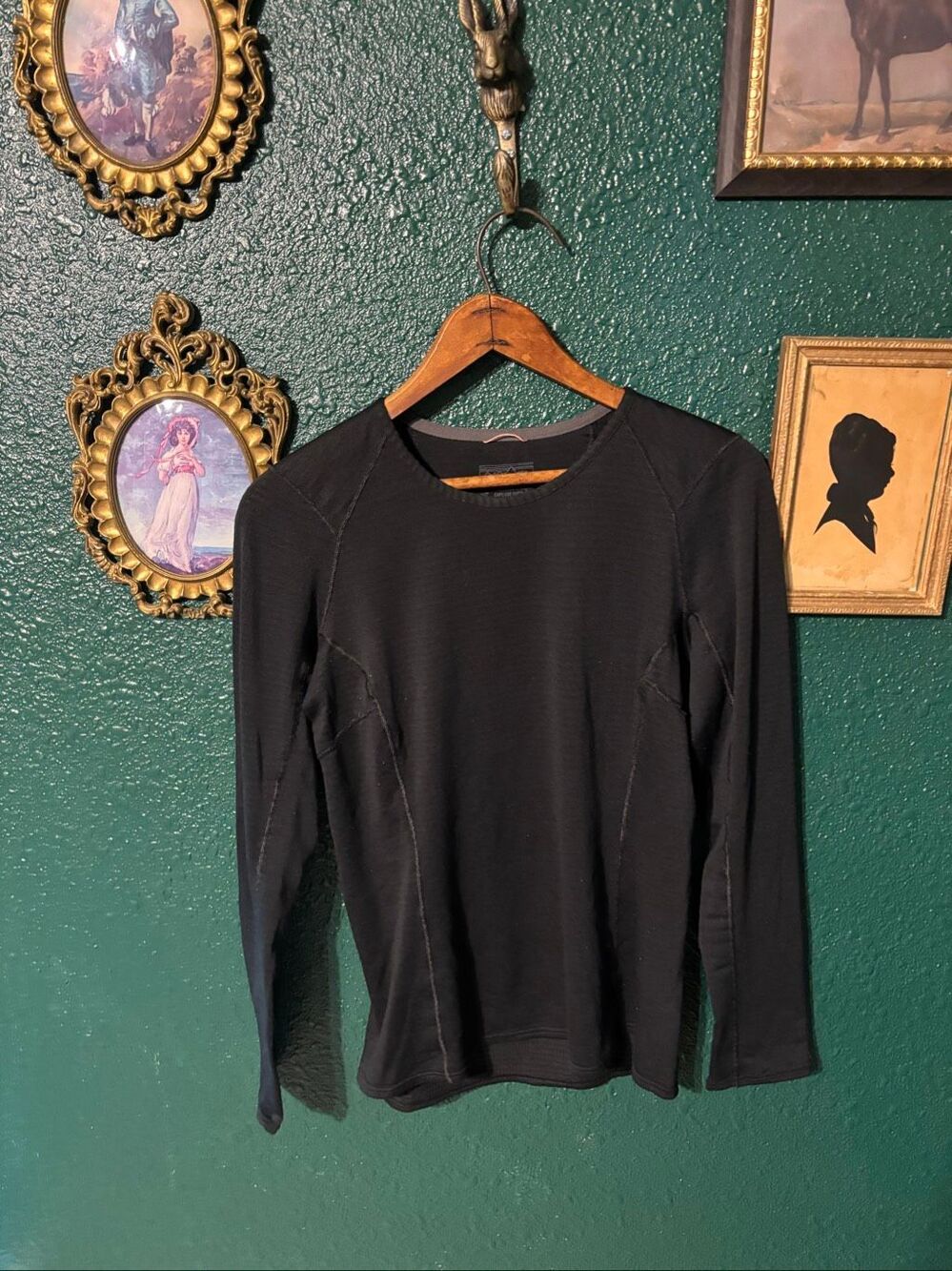 Patagonia Men’s Capilene Baselayer Black Long Sleeve Sz Small